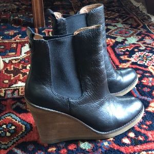 Lucky Brand Chelsea black leather wedge boots
